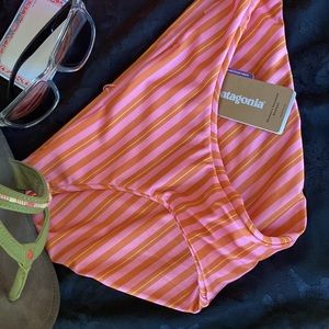 Patagonia Sunamee Bottoms NWT womens M